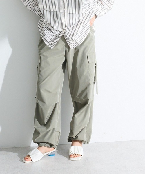 ELENCARE DUE（エレンカーレデュエ）の「・ELENCARE DUEナイロンミリタリーカーゴパンツ（その他パンツ・レディース・ブラック/カーキ/オフホワイト/ライトグレー・FREE）」の4枚目の写真