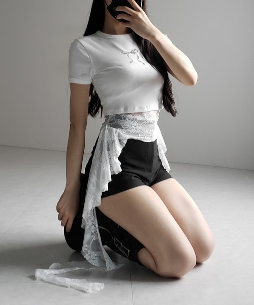 me+em select(ミームセレクト)の「※※【 2color 】アシンメトリーフリルレースベアトップス / asymmetry frill lace bare tops(その他トップス・レディース・ホワイト/ブラック・FREE)」の22枚目の写真