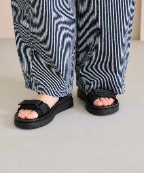 studio CLIP(スタディオクリップ)の「【軽量】軽らくベルトスポサン(サンダル・レディース・オフホワイト/ブラック/カーキ/ベージュ・MEDIUM/LARGE/SMALL)」の7枚目の写真