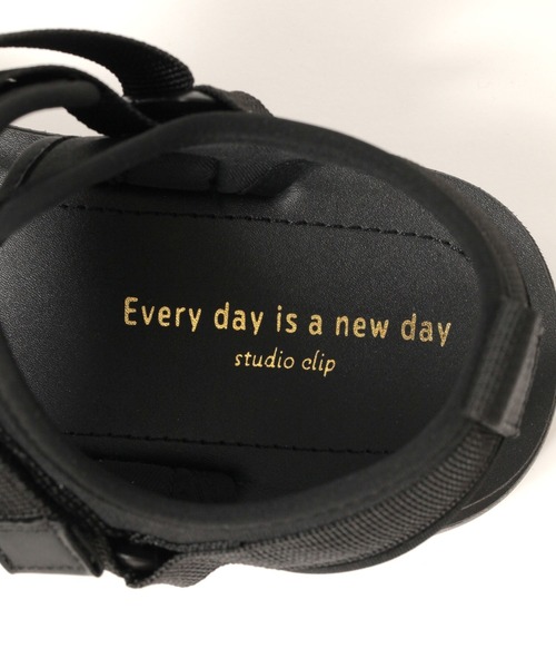 studio CLIP(スタディオクリップ)の「【軽量】軽らくベルトスポサン(サンダル・レディース・オフホワイト/ブラック/カーキ/ベージュ・MEDIUM/LARGE/SMALL)」の19枚目の写真