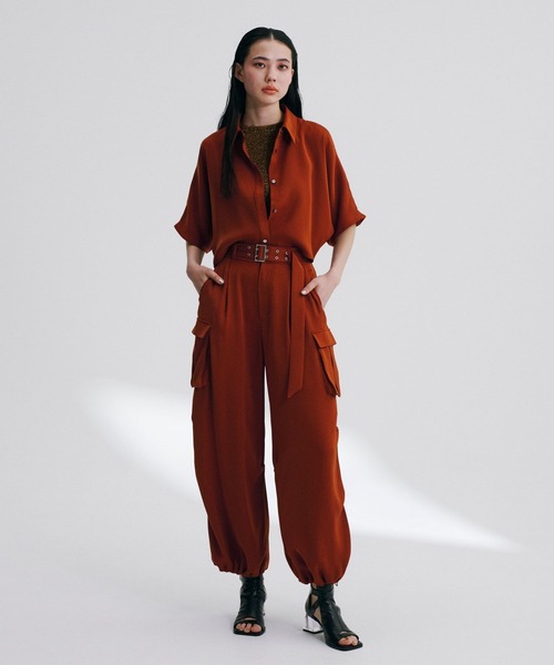 HARE(ハレ)の「トロミカタアキショートシャツ(HARE)(シャツ/ブラウス・レディース・ブルー/ブラック/オレンジ/ピンク・FREE)」の5枚目の写真