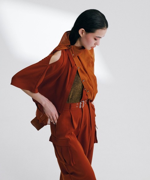 HARE(ハレ)の「トロミカタアキショートシャツ(HARE)(シャツ/ブラウス・レディース・ブルー/ブラック/オレンジ/ピンク・FREE)」の6枚目の写真