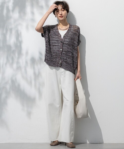 23区 S(ニジュウサンクチイサイサイズ)の「【洗える】テープミックススカシ ドルマン ニットベスト(ベスト・レディース・ダークブラウン系5/ベージュ系5・32)」の4枚目の写真