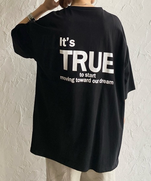 She's Closet(シーズクローゼット)の「オーバーサイズ半袖ロゴバックプリントTシャツ(Tシャツ/カットソー・レディース・ホワイト/ブラック・FREE)」の1枚目の写真