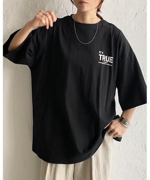 She's Closet(シーズクローゼット)の「オーバーサイズ半袖ロゴバックプリントTシャツ(Tシャツ/カットソー・レディース・ホワイト/ブラック・FREE)」の3枚目の写真