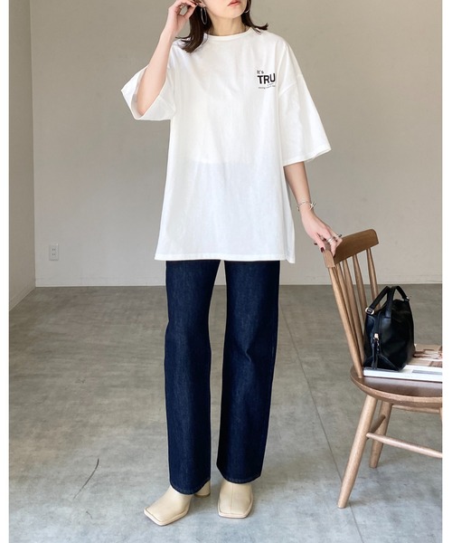 She's Closet(シーズクローゼット)の「オーバーサイズ半袖ロゴバックプリントTシャツ(Tシャツ/カットソー・レディース・ホワイト/ブラック・FREE)」の7枚目の写真