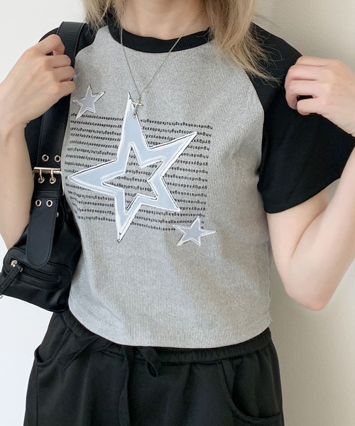 lilful(リルフル)の「スターモチーフレタリングラグランクロップドTシャツ(Tシャツ/カットソー・レディース・グレー・S/M)」の10枚目の写真
