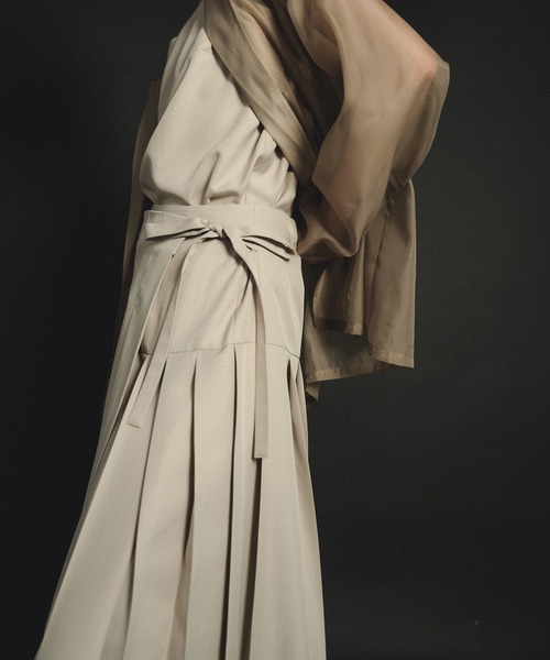 et.UNiVER(エトユニベール)の「Pleats skirt sheer jk set up(ドレス・レディース・ブラウン/ベージュ/ブラック・SMALL/LARGE/MEDIUM)」の18枚目の写真