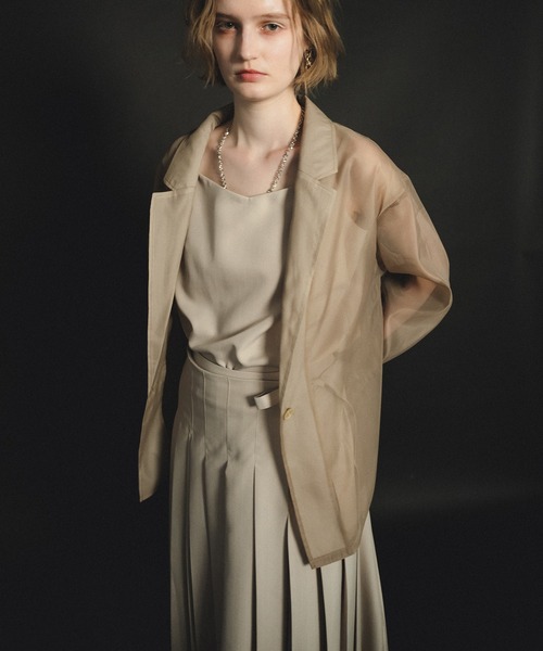 et.UNiVER(エトユニベール)の「Pleats skirt sheer jk set up(ドレス・レディース・ブラウン/ベージュ/ブラック・SMALL/LARGE/MEDIUM)」の15枚目の写真