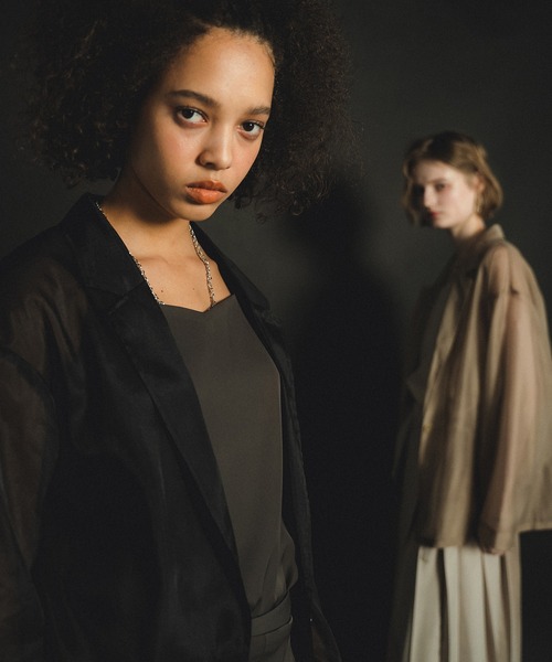 et.UNiVER(エトユニベール)の「Pleats skirt sheer jk set up(ドレス・レディース・ブラウン/ベージュ/ブラック・SMALL/LARGE/MEDIUM)」の9枚目の写真