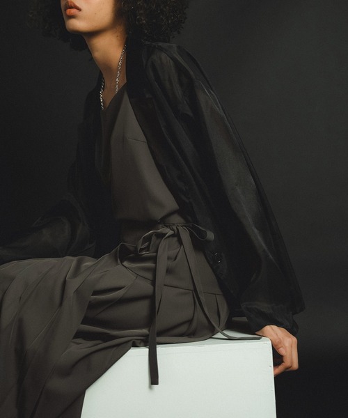 et.UNiVER(エトユニベール)の「Pleats skirt sheer jk set up(ドレス・レディース・ブラウン/ベージュ/ブラック・SMALL/LARGE/MEDIUM)」の5枚目の写真