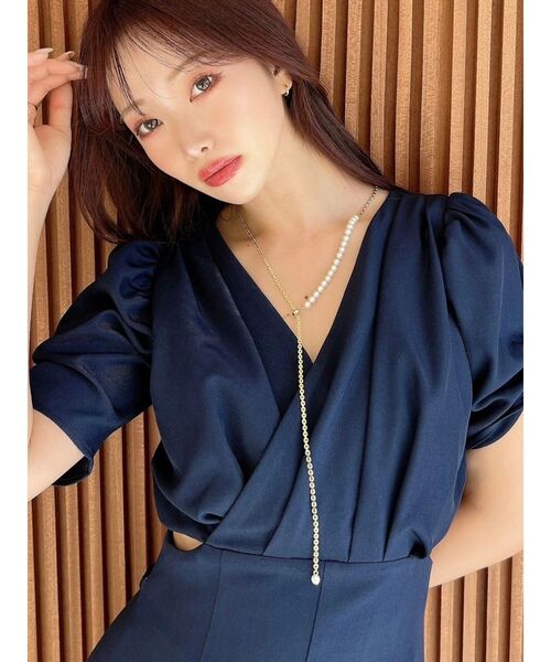 RESEXXY（リゼクシー）の「アシンメトリーパールロングネックレス（ネックレス・レディース・シルバー/ゴールド・FREE）」の2枚目の写真