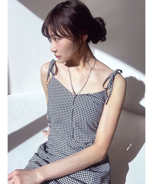 RESEXXY（リゼクシー）の「アシンメトリーパールロングネックレス（ネックレス・レディース・シルバー/ゴールド・FREE）」の6枚目の写真