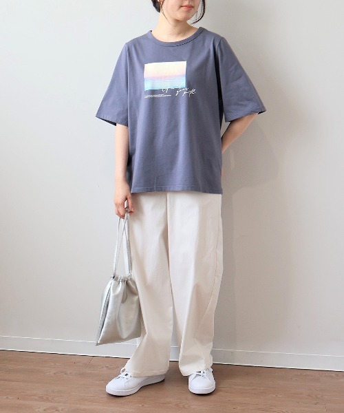 MB mint breeze(エムビーミントブリーズ)の「【L~5L 大きいサイズ】コットン天竺グラフィックTシャツ 半袖 春夏(Tシャツ/カットソー・レディース・オレンジ/オフホワイト/グレー・3L/4L/5L/LL/L)」の11枚目の写真