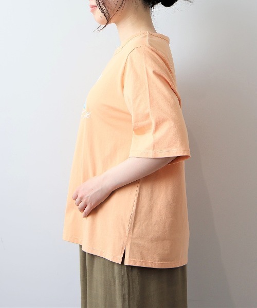 MB mint breeze(エムビーミントブリーズ)の「【L~5L 大きいサイズ】コットン天竺グラフィックTシャツ 半袖 春夏(Tシャツ/カットソー・レディース・オレンジ/オフホワイト/グレー・3L/4L/5L/LL/L)」の20枚目の写真