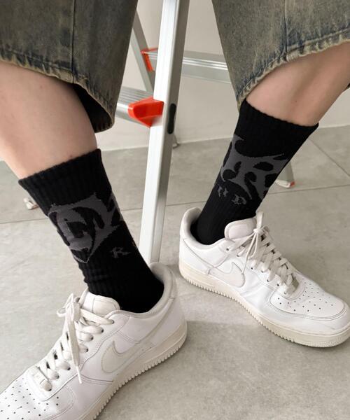 SHORT ROUND（ショートラウンド）の「SHORT ROUND/トライバルロゴソックス（ソックス/靴下・メンズ・ブラック/ホワイト/ライトグレー・FREE）」の2枚目の写真