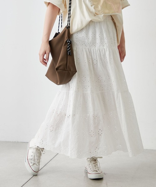 continuer de NICE CLAUP（コンティニューデナイスクラップ）の「コットンレースティアードスカート（スカート・レディース・キャメル/オフホワイト/ブラック・FREE）」の8枚目の写真