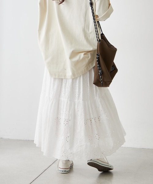 continuer de NICE CLAUP（コンティニューデナイスクラップ）の「コットンレースティアードスカート（スカート・レディース・キャメル/オフホワイト/ブラック・FREE）」の11枚目の写真