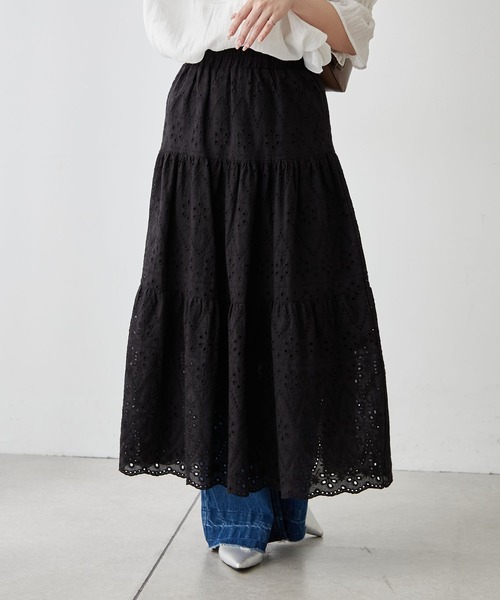 continuer de NICE CLAUP（コンティニューデナイスクラップ）の「コットンレースティアードスカート（スカート・レディース・キャメル/オフホワイト/ブラック・FREE）」の18枚目の写真