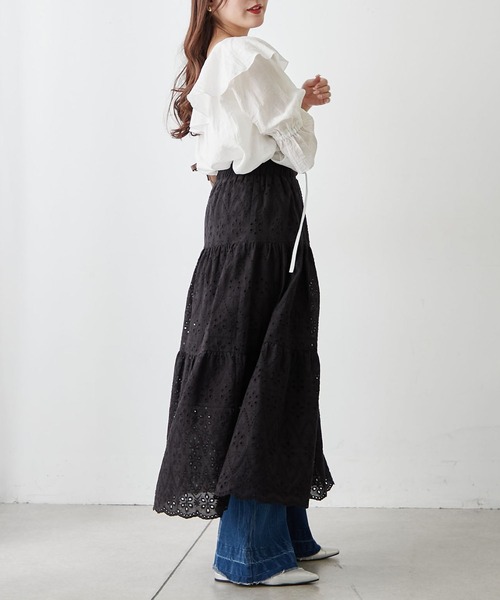 continuer de NICE CLAUP（コンティニューデナイスクラップ）の「コットンレースティアードスカート（スカート・レディース・キャメル/オフホワイト/ブラック・FREE）」の22枚目の写真