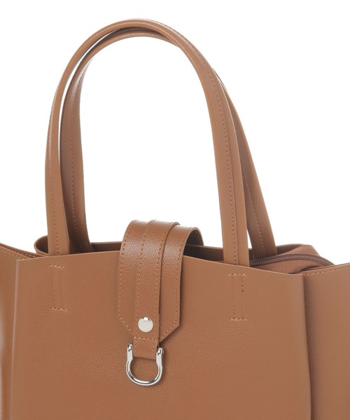 LAKOLE（ラコレ）の「2WAYスクエアベルトトートバッグ / 493914（トートバッグ・レディース・ブラック/グレイッシュベージュ/ブラウン・FREE）」の17枚目の写真