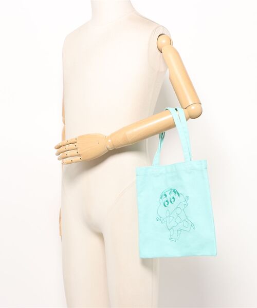 A BAG OF CHIPS(アバッグオブチップス)の「クレヨンしんちゃん 刺繍ミニトート(トートバッグ・レディース・フューシャピンク/ミント・ONE SIZE)」の6枚目の写真