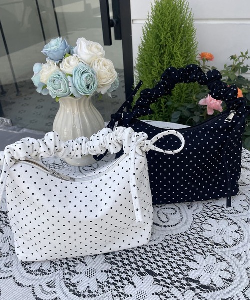 HALEY PESCA(ヘーリーペスカ)の「HALEY PESCA/2Way シャーリングドット柄バッグ(ショルダーバッグ・レディース・ホワイト/ブラック・FREE)」の3枚目の写真