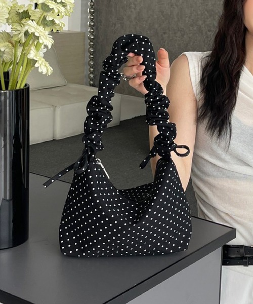 HALEY PESCA(ヘーリーペスカ)の「HALEY PESCA/2Way シャーリングドット柄バッグ(ショルダーバッグ・レディース・ホワイト/ブラック・FREE)」の14枚目の写真