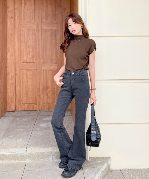 everycoco(エブリーココ)の「ブーツカットデニムパンツ(デニムパンツ・レディース・ライトブルー/ブルー/チャコールグレー・M/L)」の13枚目の写真