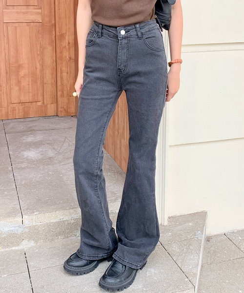 everycoco(エブリーココ)の「ブーツカットデニムパンツ(デニムパンツ・レディース・ライトブルー/ブルー/チャコールグレー・M/L)」の14枚目の写真