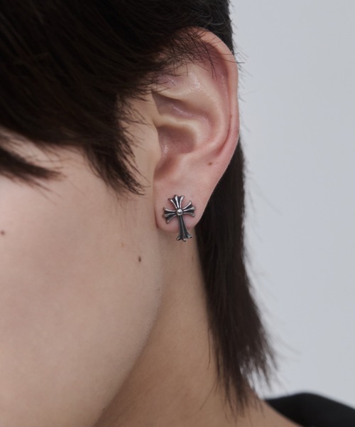 セール】【 金属アレルギー対応 】クロスモチーフピアス サージカル
