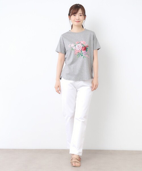 LAURA ASHLEY（ローラアシュレイ）の「【接触冷感/UVカット／コットン100％】ストウ柄 Tシャツ（Tシャツ/カットソー・レディース・ブラック/ライトグレー/オフホワイト・40/38）」の15枚目の写真
