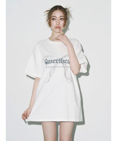 EVRIS（エヴリス）の「フロントリボングラフィックBIG Tシャツ（Tシャツ/カットソー・レディース・ホワイト/レッド/ブラック・FREE）」の4枚目の写真