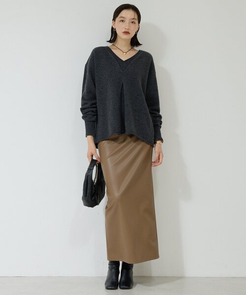 GALLARDAGALANTE（ガリャルダガランテ）の「ウールカシミヤタックVプルオーバー（ニット/セーター・レディース・チャコールグレー/ベージュ・FREE）」の10枚目の写真