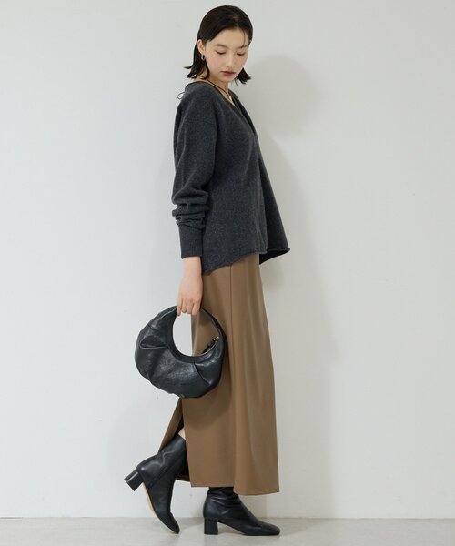 GALLARDAGALANTE（ガリャルダガランテ）の「ウールカシミヤタックVプルオーバー（ニット/セーター・レディース・チャコールグレー/ベージュ・FREE）」の11枚目の写真