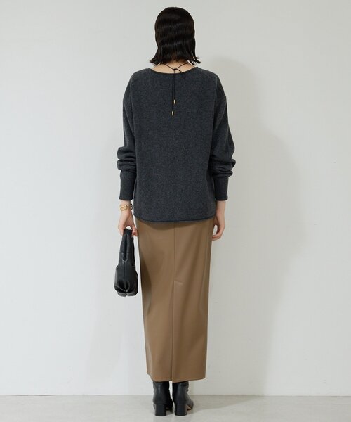 GALLARDAGALANTE（ガリャルダガランテ）の「ウールカシミヤタックVプルオーバー（ニット/セーター・レディース・チャコールグレー/ベージュ・FREE）」の13枚目の写真