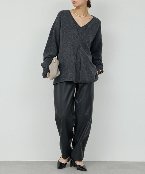 GALLARDAGALANTE（ガリャルダガランテ）の「ウールカシミヤタックVプルオーバー（ニット/セーター・レディース・チャコールグレー/ベージュ・FREE）」の14枚目の写真