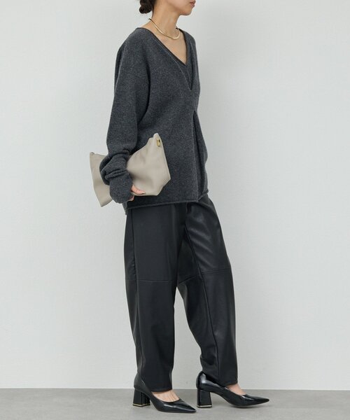 GALLARDAGALANTE（ガリャルダガランテ）の「ウールカシミヤタックVプルオーバー（ニット/セーター・レディース・チャコールグレー/ベージュ・FREE）」の15枚目の写真
