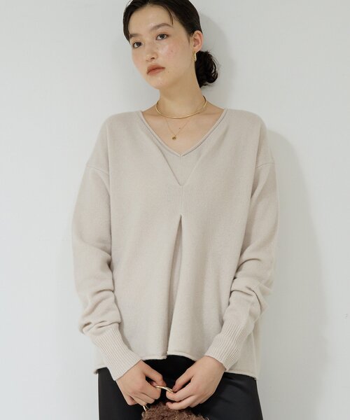 GALLARDAGALANTE（ガリャルダガランテ）の「ウールカシミヤタックVプルオーバー（ニット/セーター・レディース・チャコールグレー/ベージュ・FREE）」の19枚目の写真