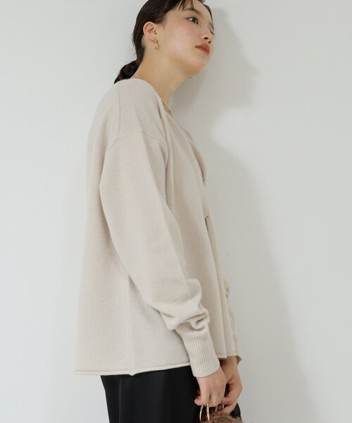 GALLARDAGALANTE（ガリャルダガランテ）の「ウールカシミヤタックVプルオーバー（ニット/セーター・レディース・チャコールグレー/ベージュ・FREE）」の20枚目の写真