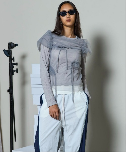 MAISON SPECIAL(メゾンスペシャル)の「Shirring Mini Puff Sleeve Tops/シャーリングミニパフスリーブトップス(Tシャツ/カットソー・レディース・ブラック/グレー/ブルー・FREE)」の7枚目の写真