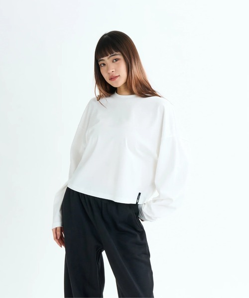 ROXY（ロキシー）の「TRIPLE HEARTS L/S TE/ロキシー速乾UVケアショート丈バックロゴプリント長袖ロンT（Tシャツ/カットソー・レディース・ホワイト/ブラック/ミント・LARGE/MEDIUM/SMALL）」の4枚目の写真