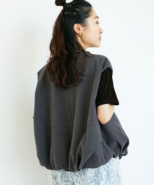 le.coeur blanc（ルクールブラン）の「メルトンバルーンベスト（その他アウター・レディース・グレイッシュベージュ/チャコールグレー・38）」の16枚目の写真