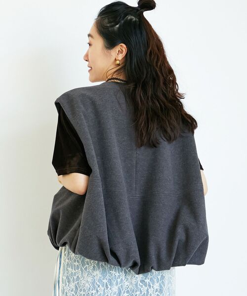 le.coeur blanc（ルクールブラン）の「メルトンバルーンベスト（その他アウター・レディース・グレイッシュベージュ/チャコールグレー・38）」の17枚目の写真