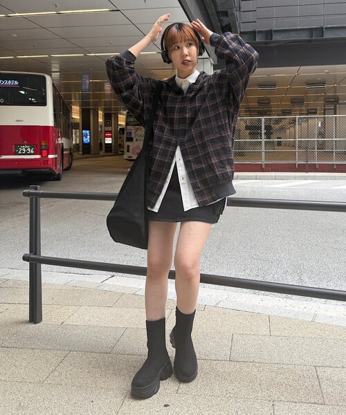 WHIMSIC（ウィムジック）の「【UNISEX】チェックジップフーディーシャツ（シャツ/ブラウス・メンズ・ベージュ/ネイビー/ブラック・FREE）」の15枚目の写真