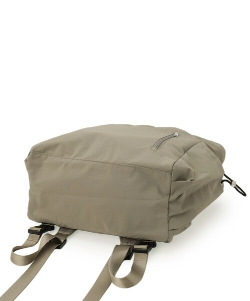 SHOO・LA・RUE（シューラルー）の「【撥水】トートにもなる2WAYリュック（バックパック/リュック・レディース・グレー/ブラック・00）」の12枚目の写真