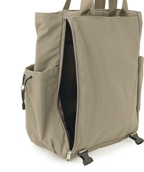 SHOO・LA・RUE（シューラルー）の「【撥水】トートにもなる2WAYリュック（バックパック/リュック・レディース・グレー/ブラック・00）」の21枚目の写真