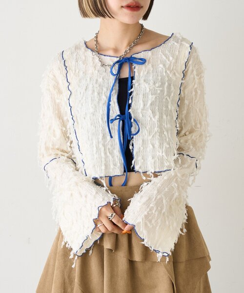 w closet(ダブルクローゼット)の「【25AW】配色メロウボレロブラウス(Tシャツ/カットソー・レディース・ブラック/ブルー/ベージュ/アイボリー/グリーン・FREE)」の2枚目の写真