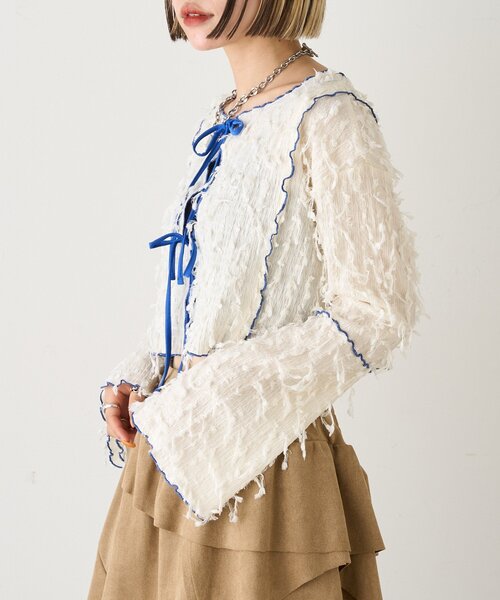 w closet(ダブルクローゼット)の「【25AW】配色メロウボレロブラウス(Tシャツ/カットソー・レディース・ブラック/ブルー/ベージュ/アイボリー/グリーン・FREE)」の8枚目の写真