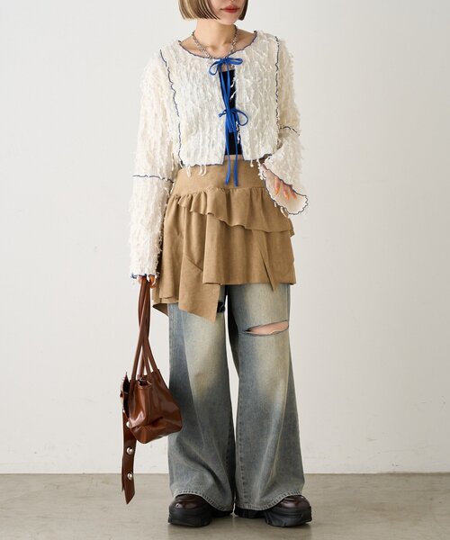 w closet(ダブルクローゼット)の「【25AW】配色メロウボレロブラウス(Tシャツ/カットソー・レディース・ブラック/ブルー/ベージュ/アイボリー/グリーン・FREE)」の12枚目の写真